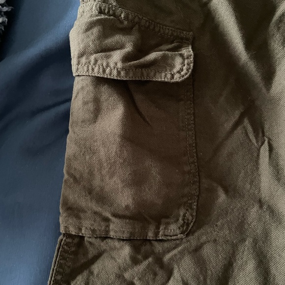 Gorgeous Aritzia Community Cargo Pants - Picture 6 of 7